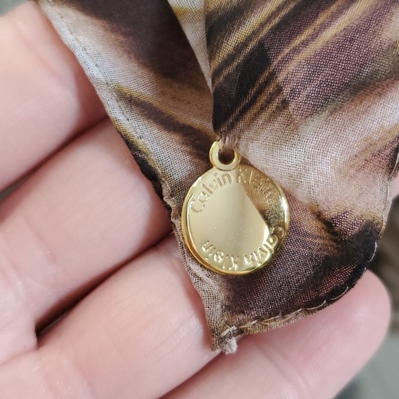 Calvin Klein - Picture 2 of 2